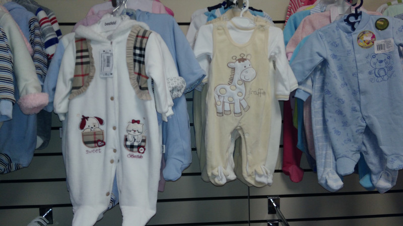 в магазинах «Кузя» найдете огромный выбор красивых костюмчиков на малышей от 0 лет и старше