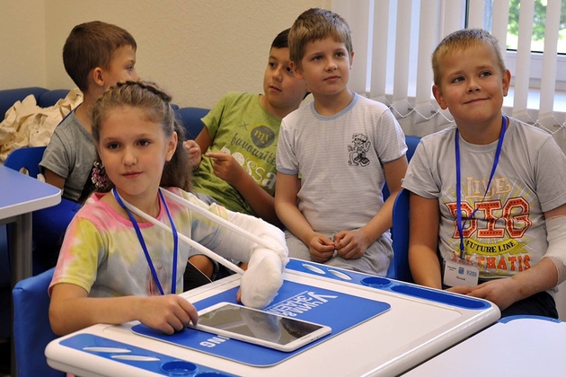 В Ленинградской областной детской клинической больнице открылся школьный кабинет «УчимЗнаем»