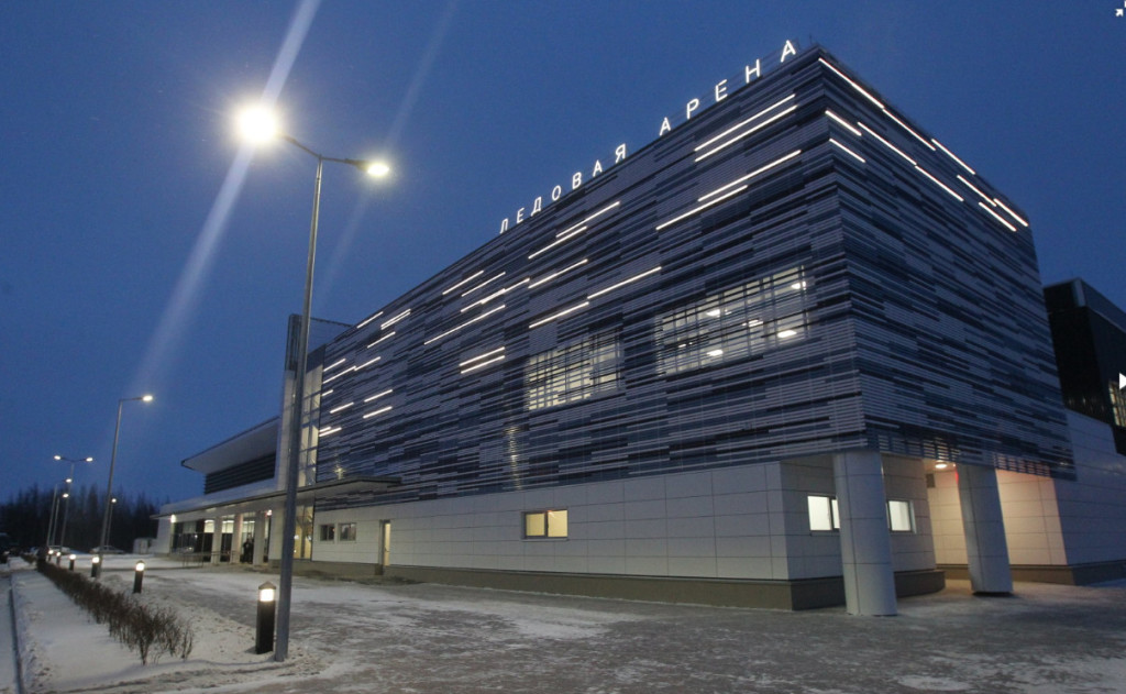 В Стрельне открылся ледовый дворец детско-юношеской спортивной школы «Манеж»