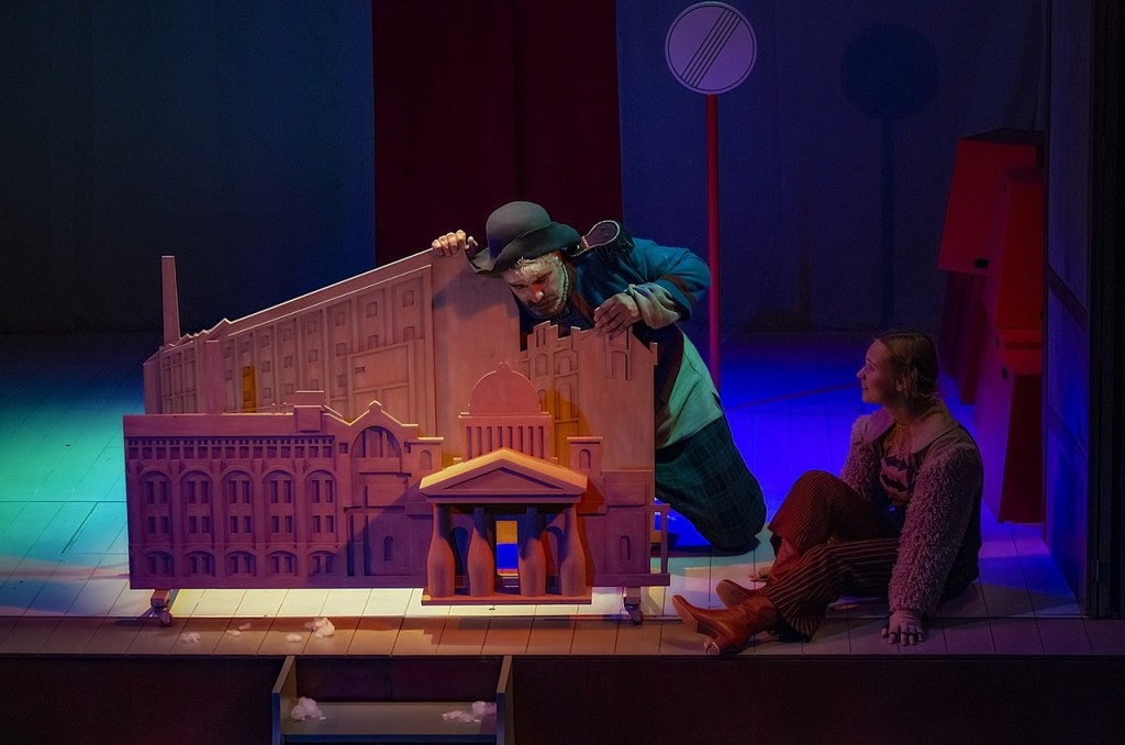 К новому театральному сезону и тридцатилетнему юбилею “Театр у Нарвских ворот” подготовил премьеру нового спектакля «Каштанка». 